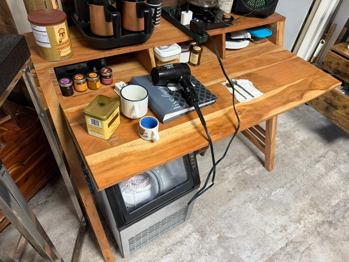 Solid Wood Writing Desk with Raised Shelf - photo 3