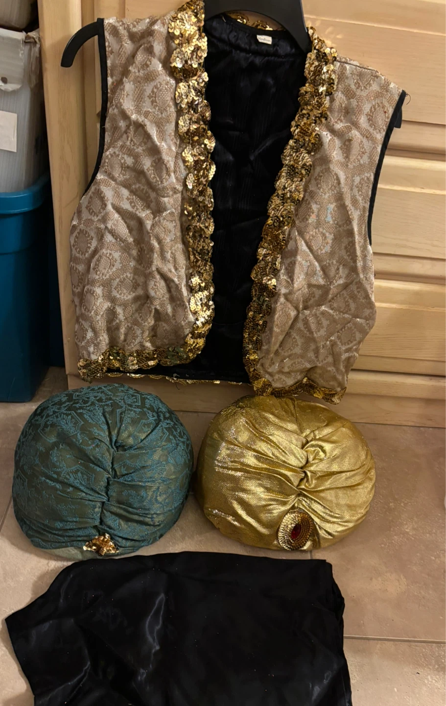 Sequin Vest and Turban Set