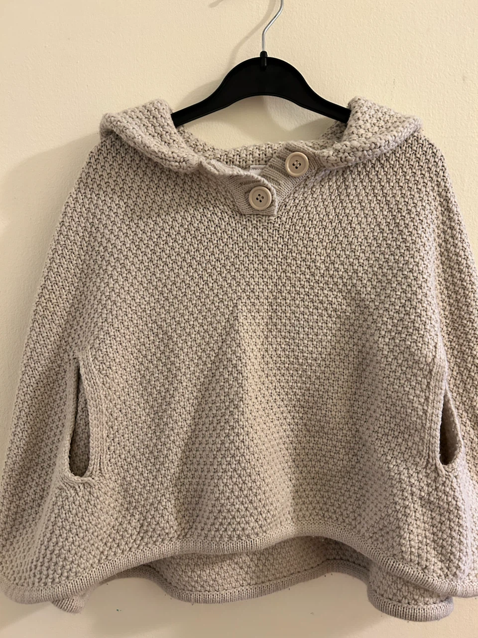 Knitted Cape girls size 5-6