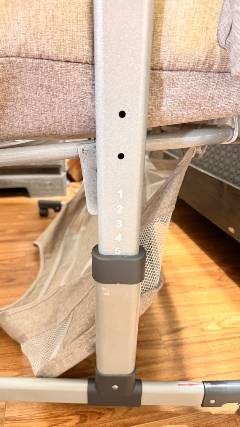 Adjustable Baby Bassinet in Beige - photo 2