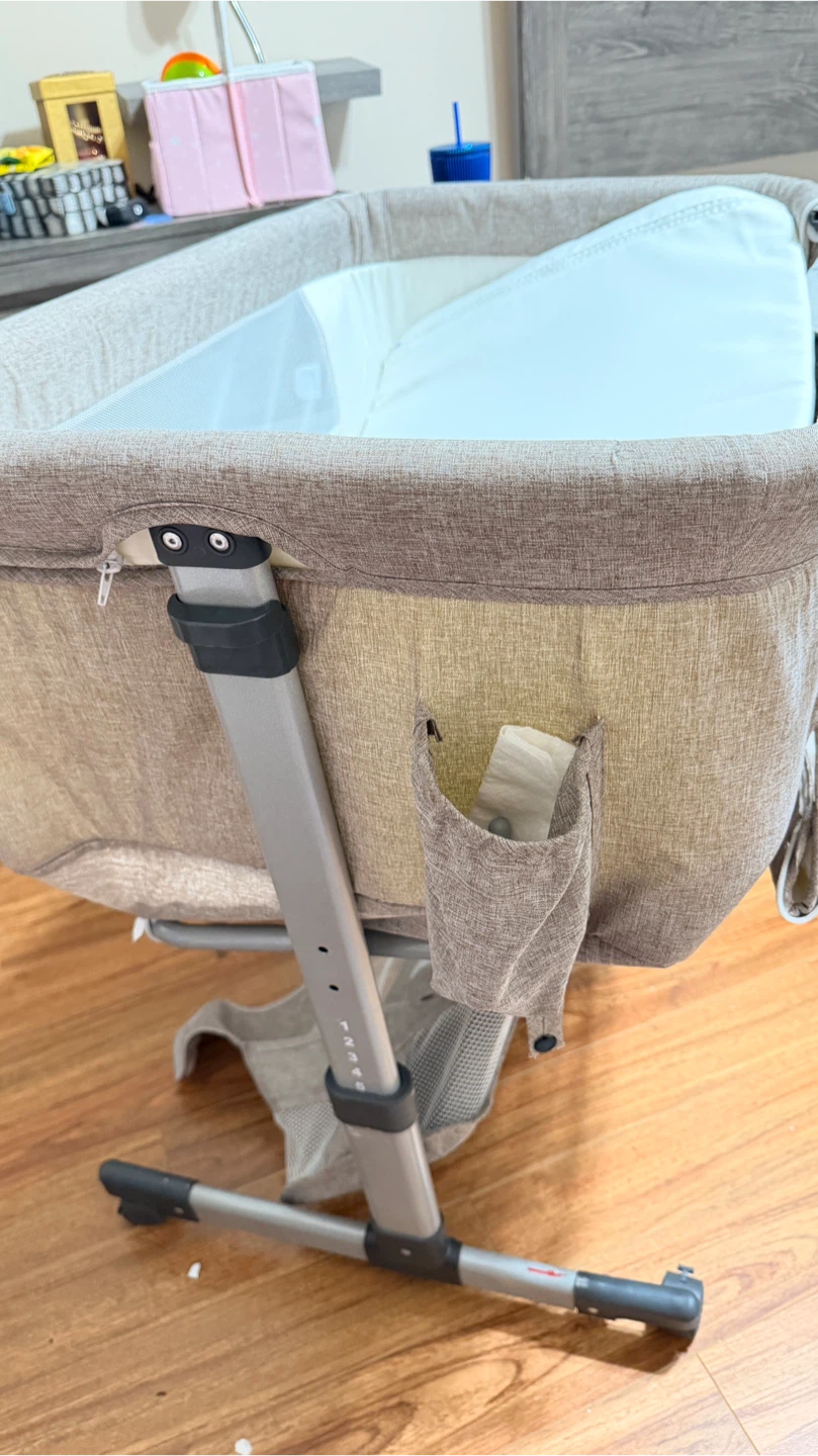 Adjustable Baby Bassinet in Beige - photo 3