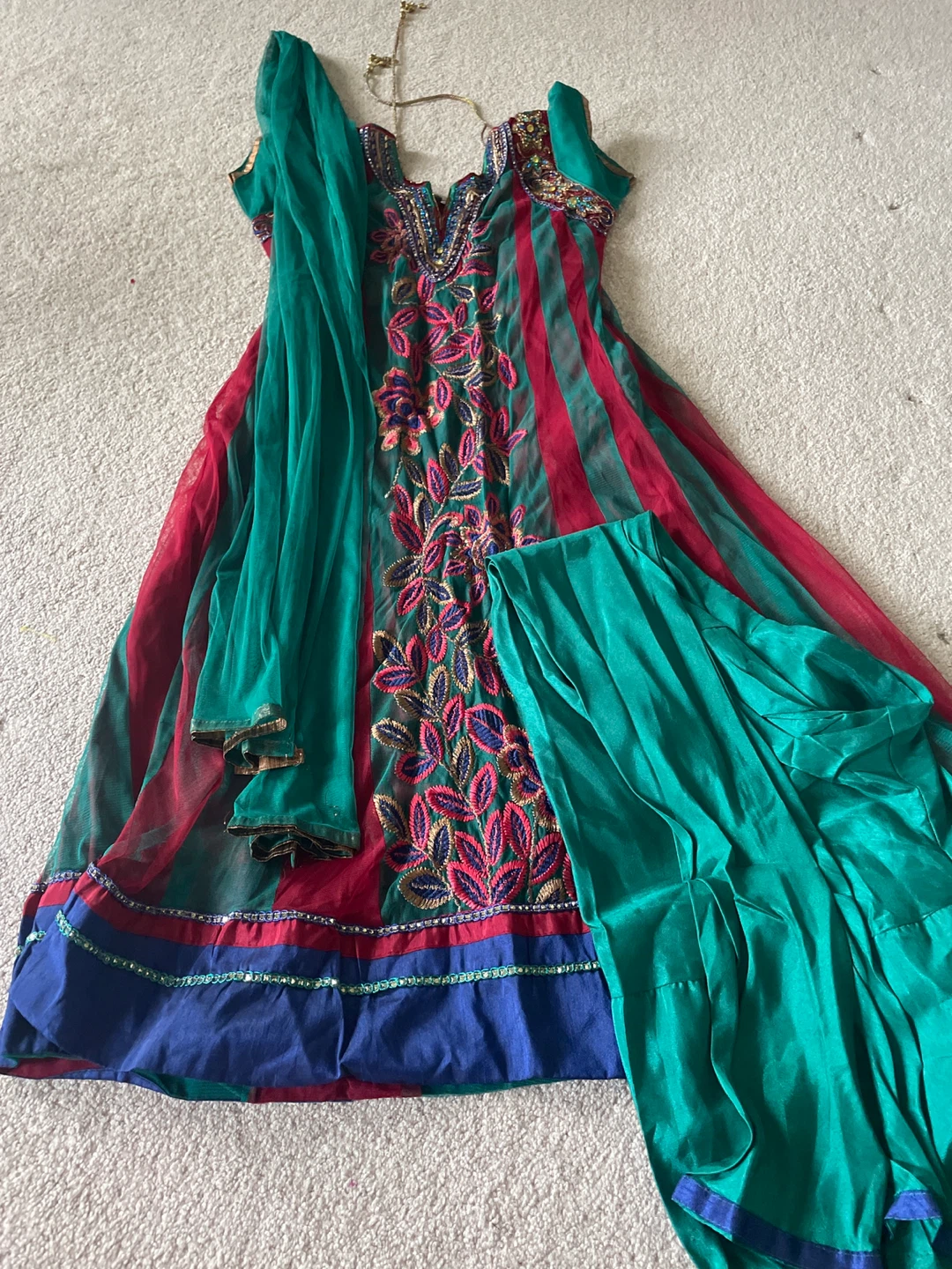 Traditional Three-Piece Salwar Kameez