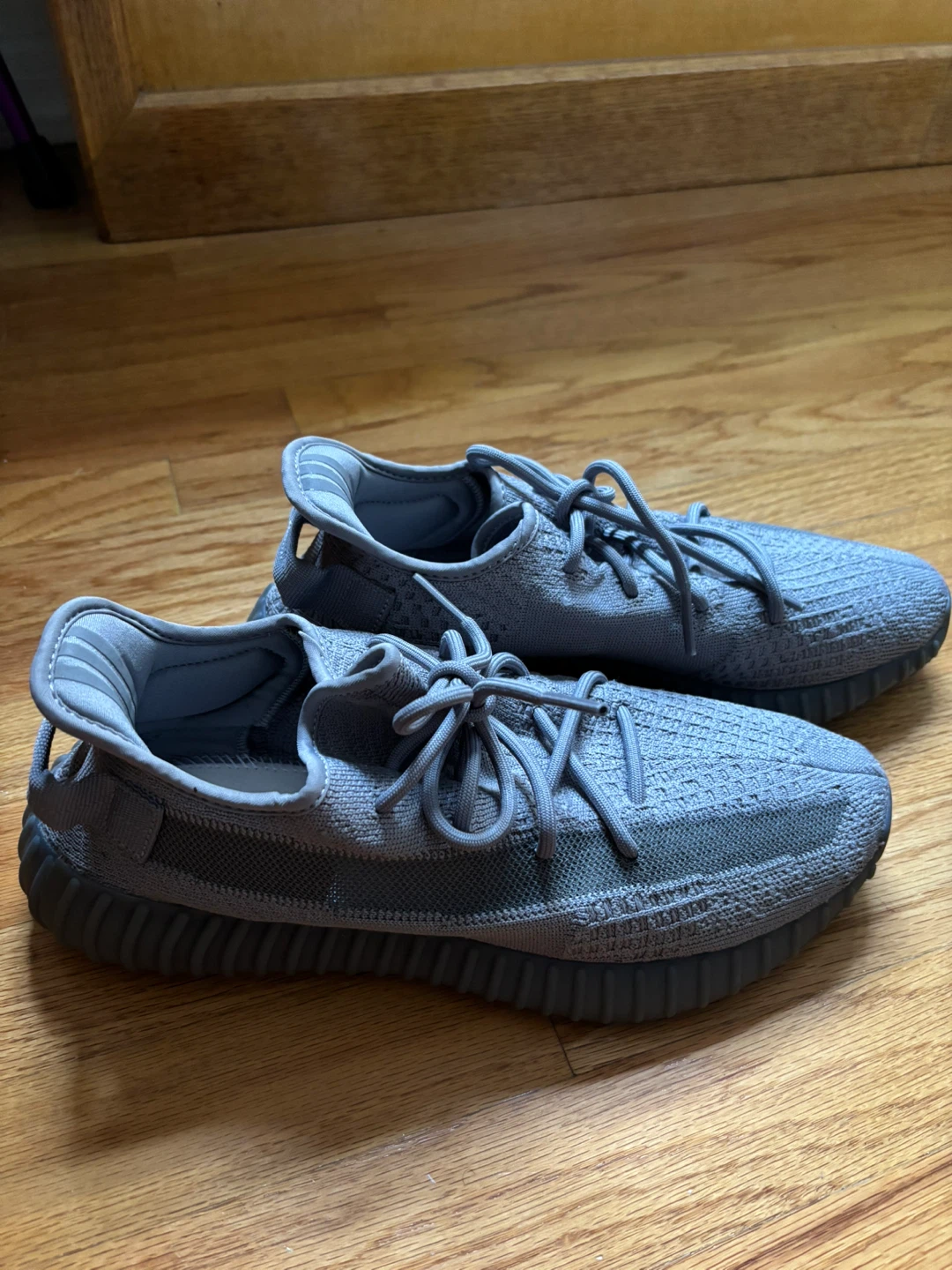 Adidas Yeezy Boost 350 V2 Sneakers
