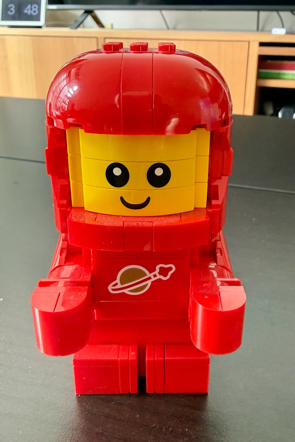 LEGO 40767 Up-scaled Baby Astronaut - photo 2