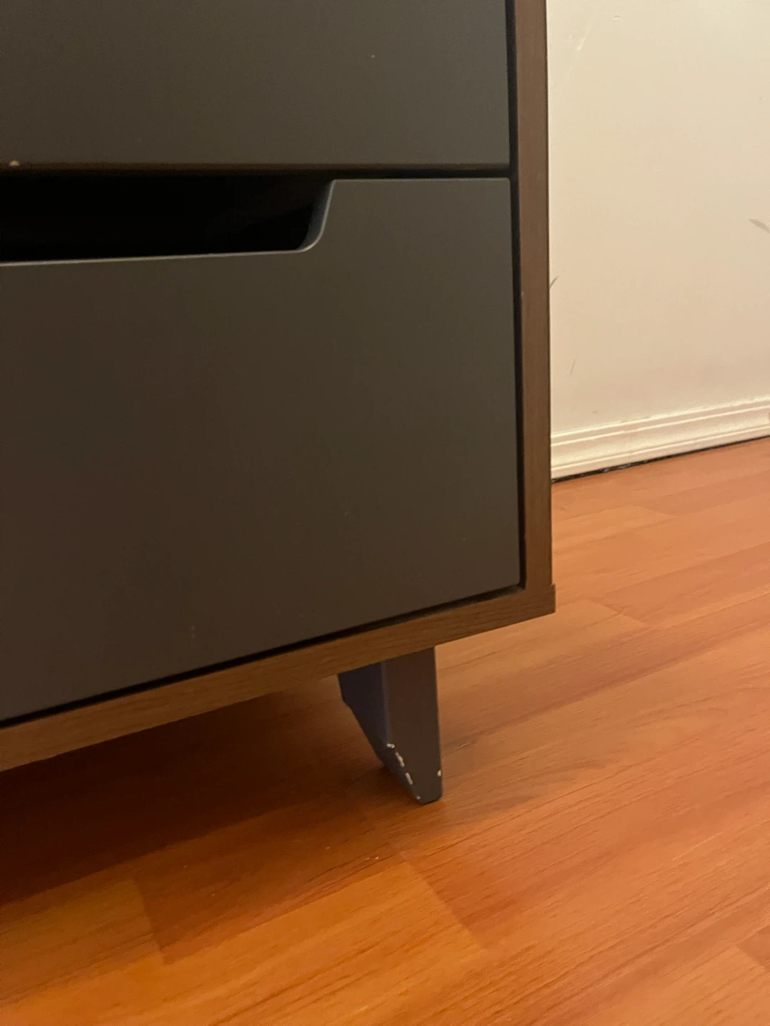 Modern 4-Drawer Dresser in Wood and Grey - photo 3