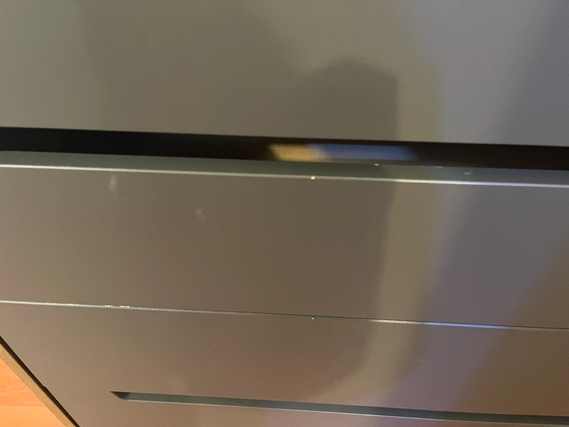Modern 4-Drawer Dresser in Wood and Grey - photo 4