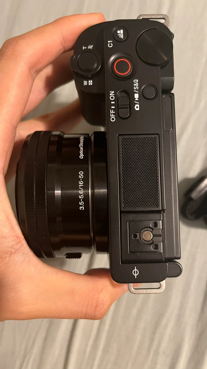 Sony ZV-E10 4K Mirrorless Camera - photo 4