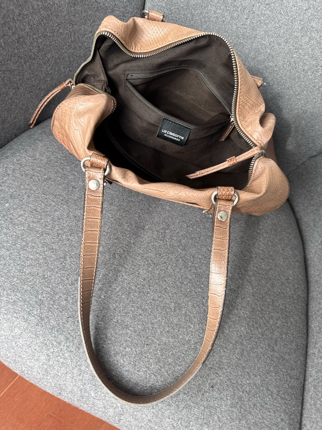 Liz Claiborne beige handbag