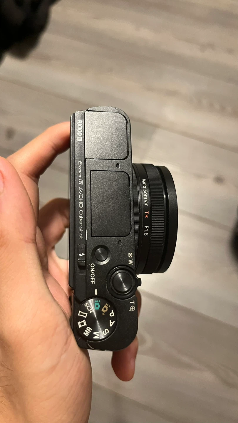 Sony Cyber-shot RX100 III Digital Camera - photo 3