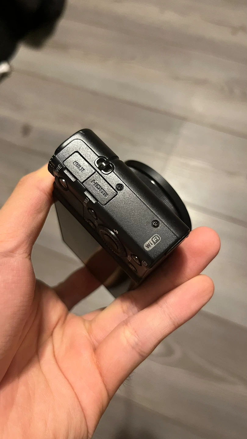 Sony Cyber-shot RX100 III Digital Camera - photo 4