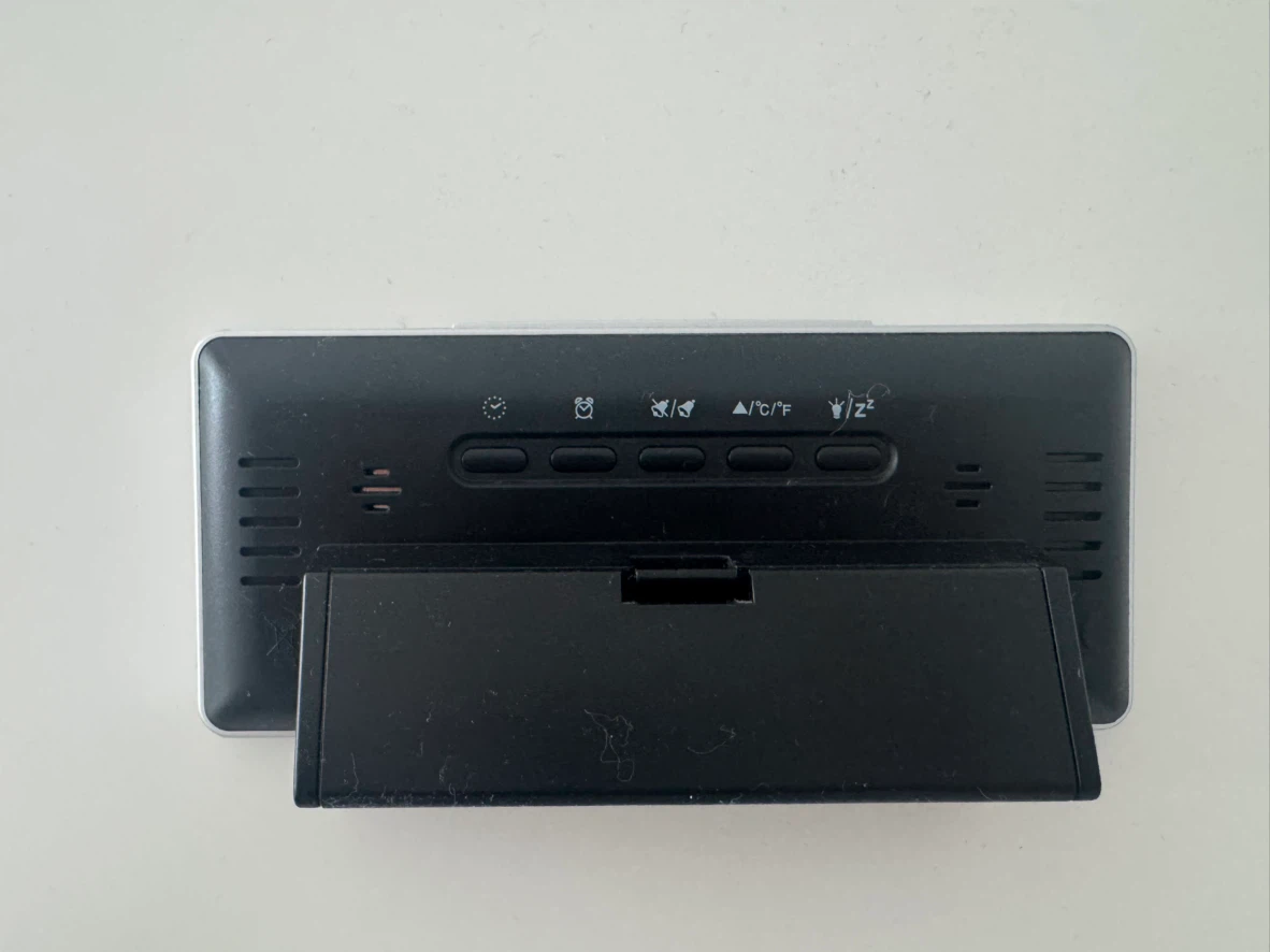 Digital Alarm Clock with Temperature Display - photo 2