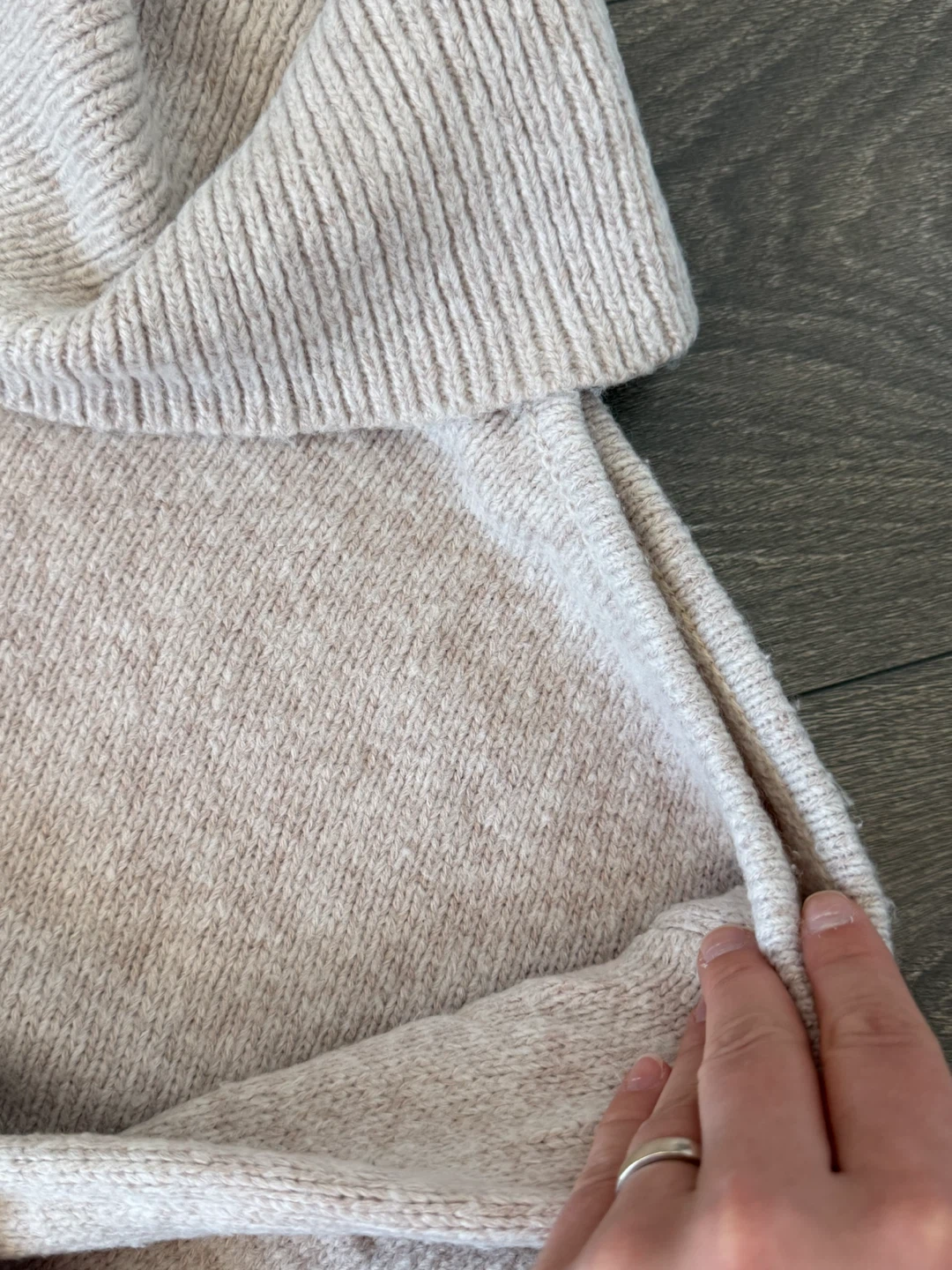 Guess Turtleneck Sweater - photo 2