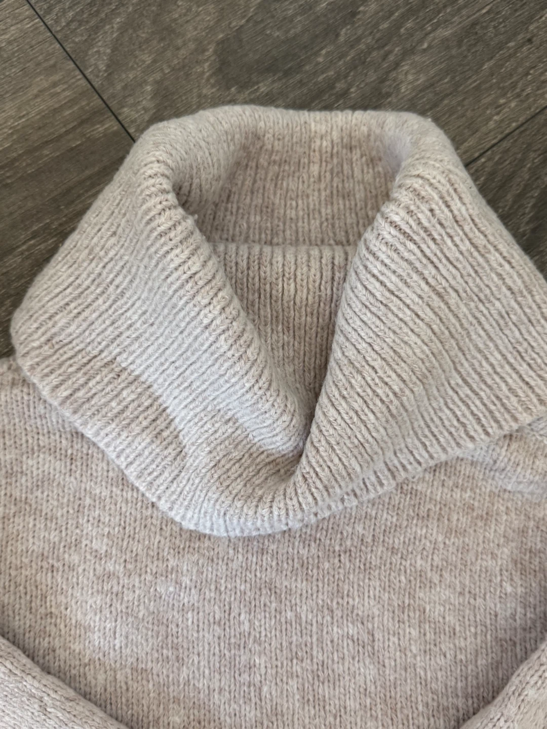 Guess Turtleneck Sweater - photo 3