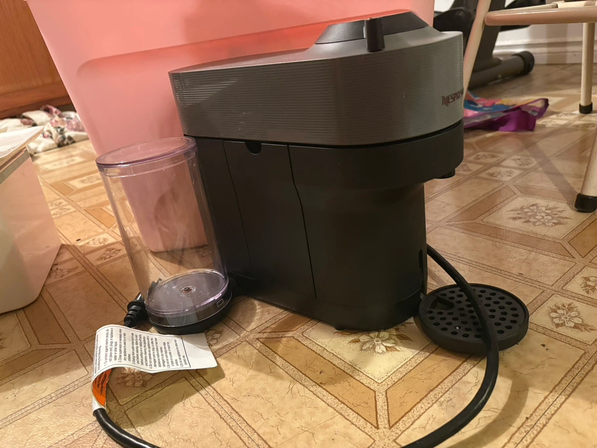 Nespresso Vertuo Next Coffee Maker - photo 2