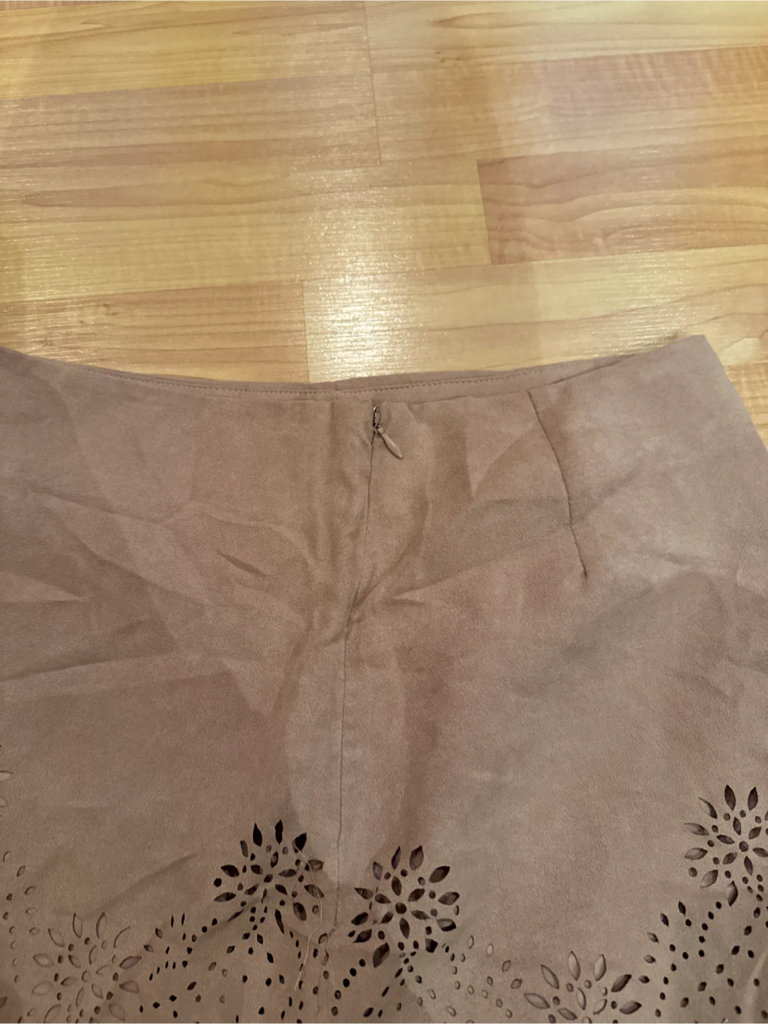 Taupe Faux Suede Laser-Cut Skirt - S - photo 3
