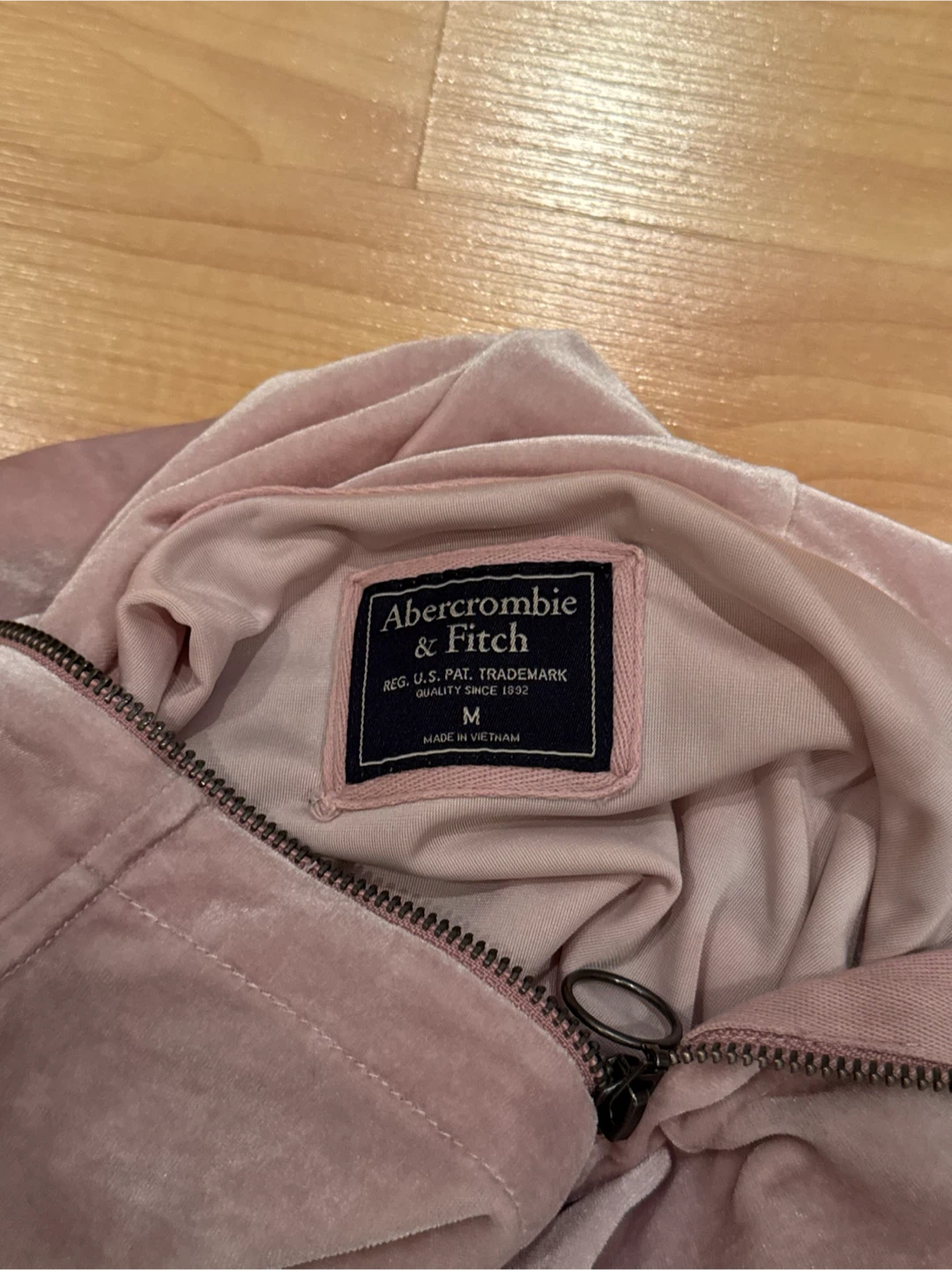 Abercrombie & Fitch Pink Velour Hoodie - M - photo 3