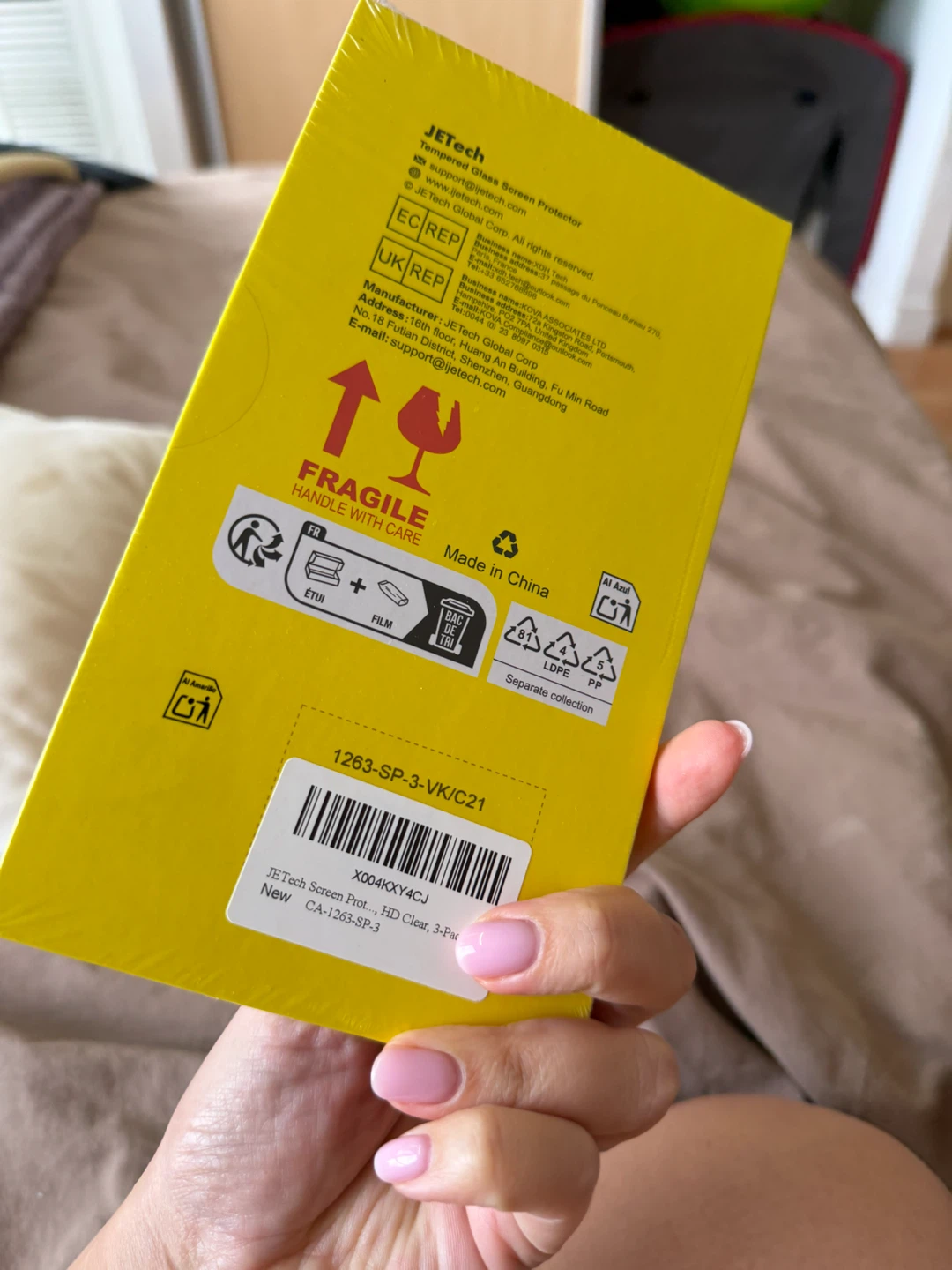 JETech Screen Protector for iPhone 15 Pro Max - photo 3