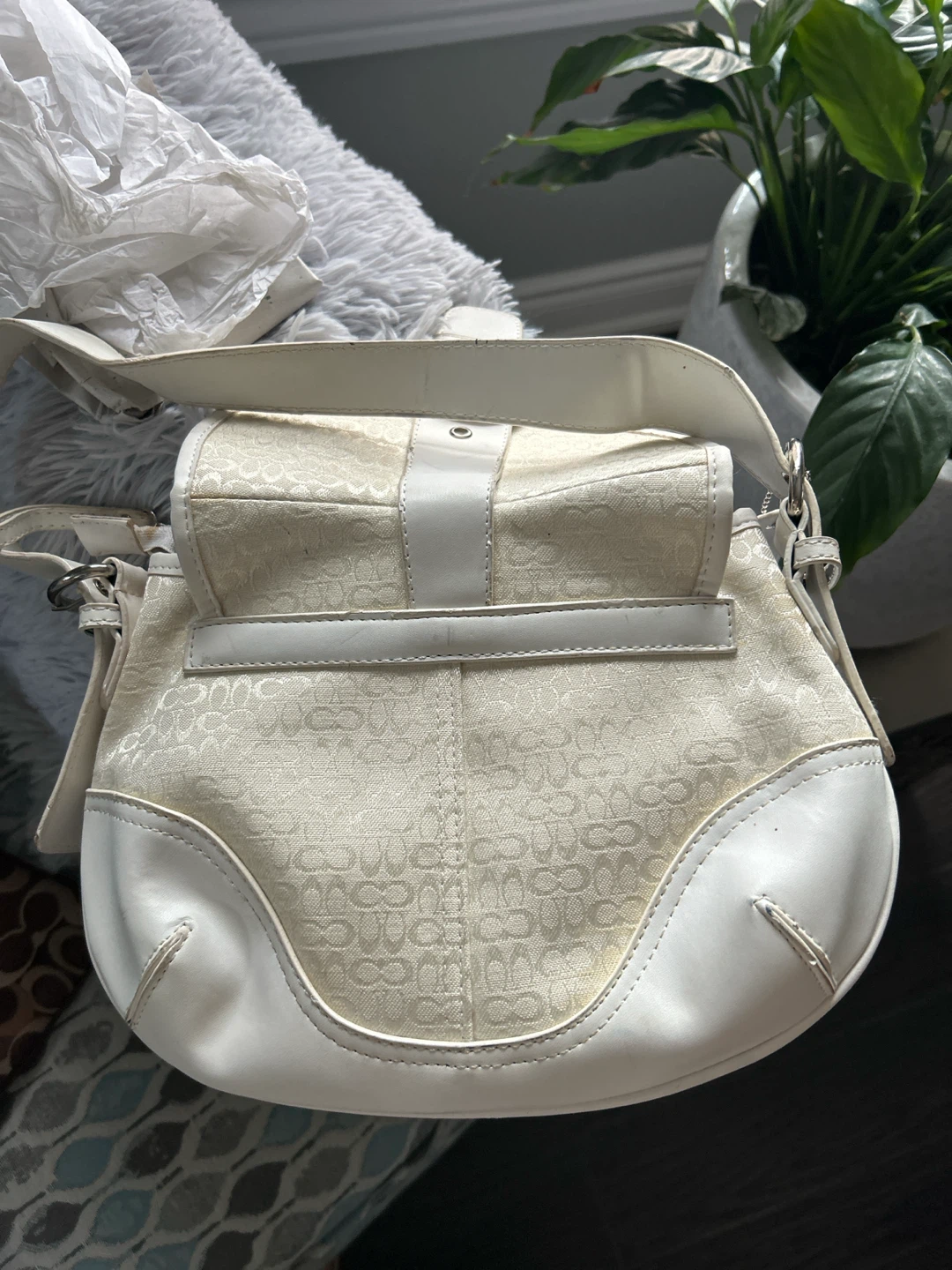 Coach White Signature Shoulder Bag