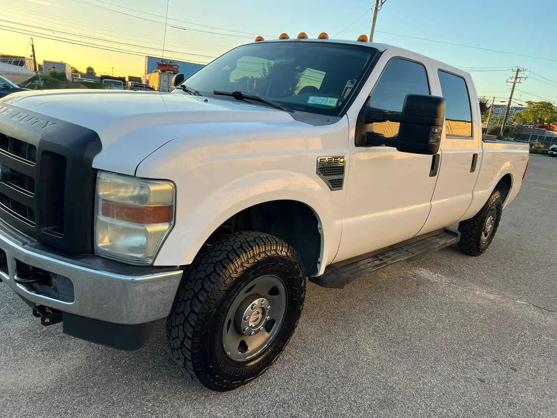 2008 Ford F250 super duty crew cab pick up truck