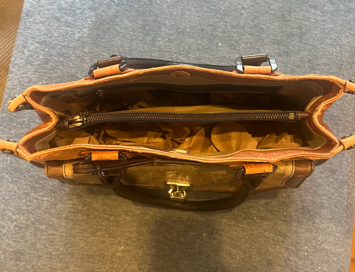 Tory Burch Leather Handbag - photo 2