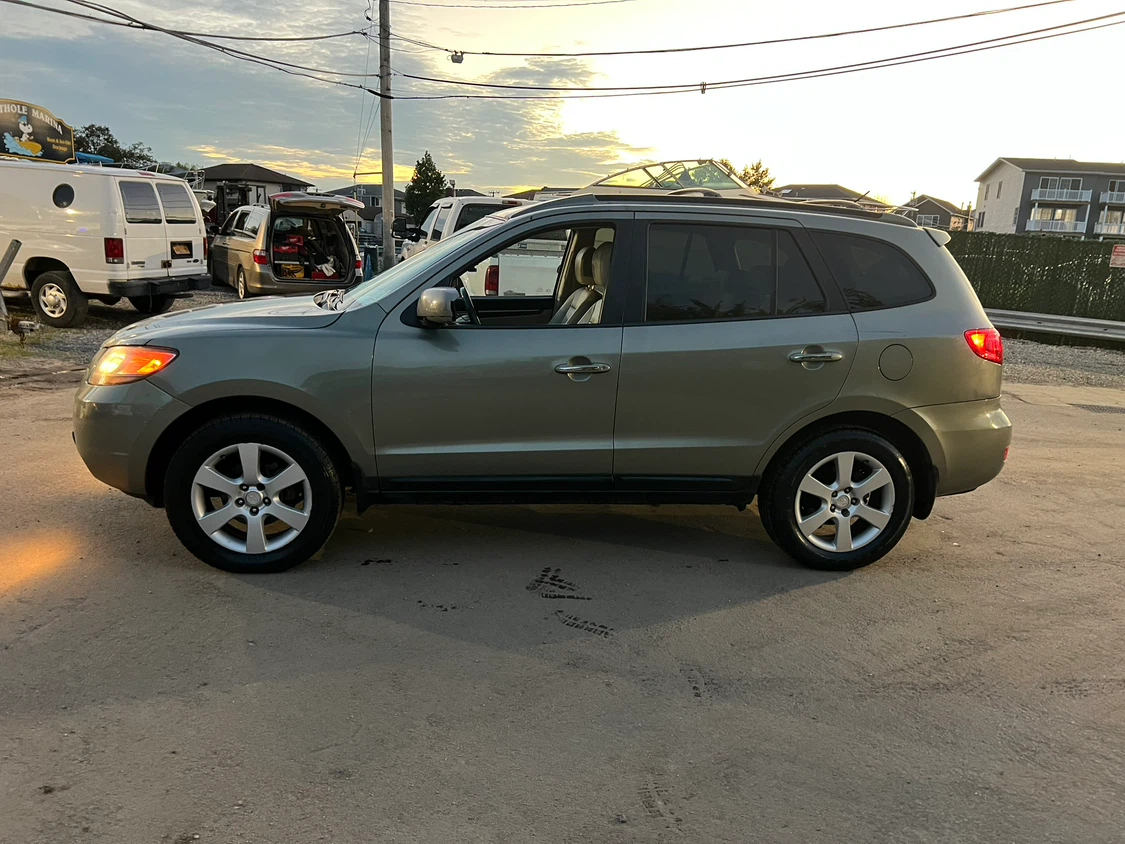 2009 Hyundai Santa Fe SUV 4 x 4 Runs beautiful - photo 3