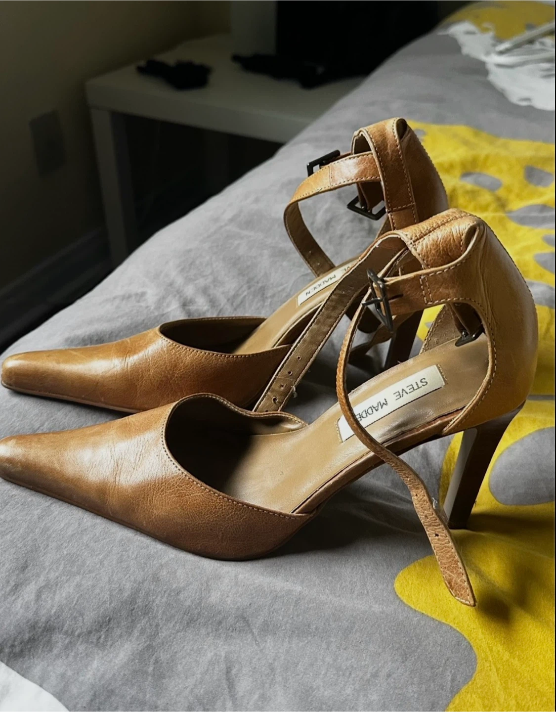 Steve Madden tan ankle strap heels - photo 2