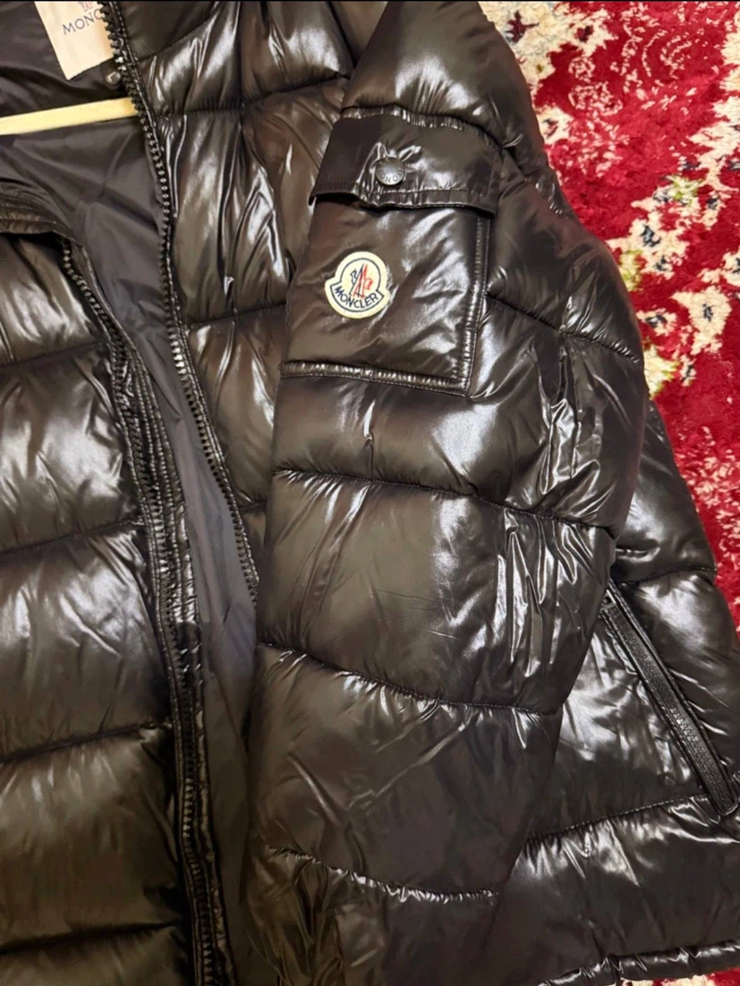 Moncler Puffer Jacket - photo 4