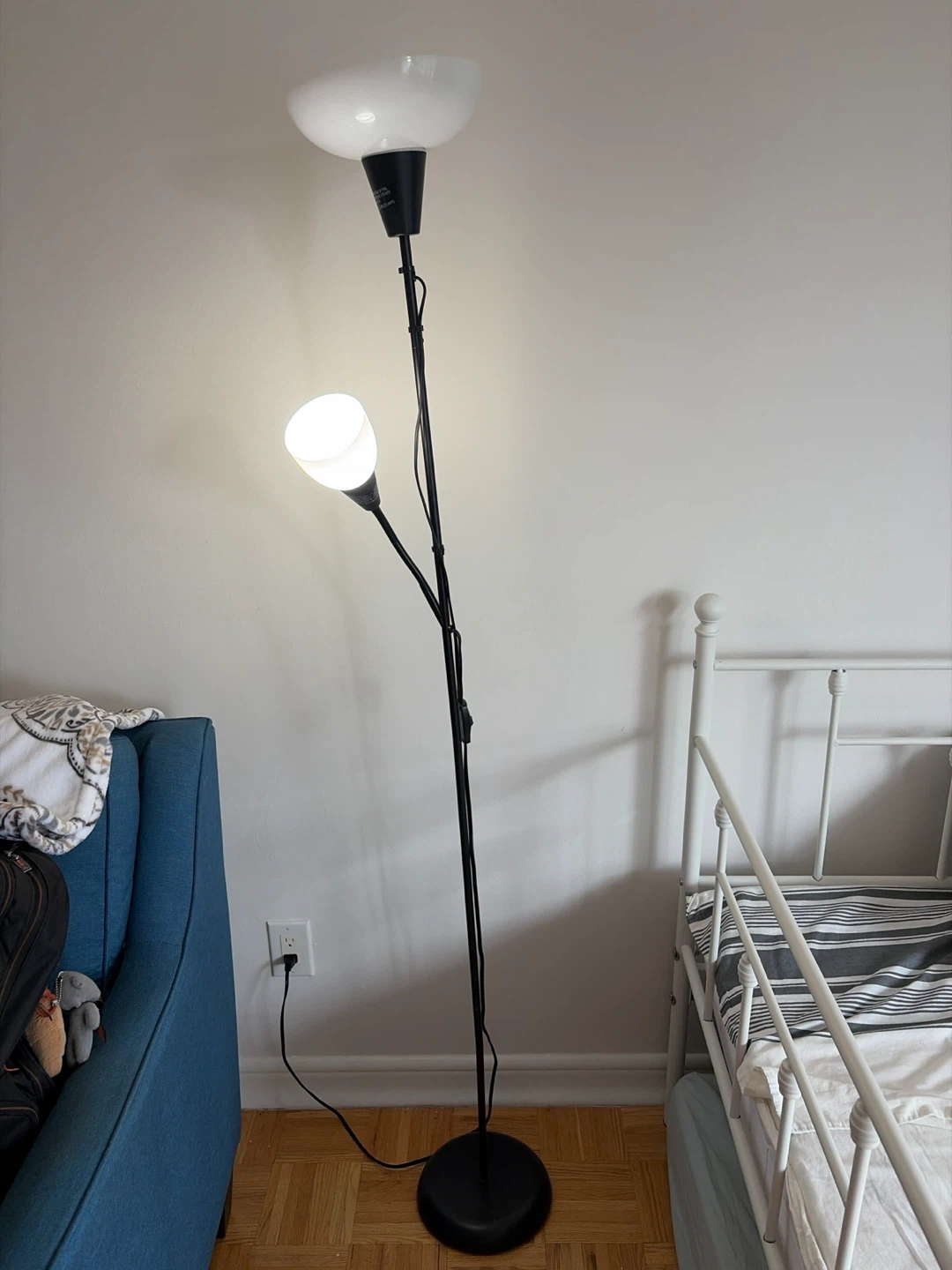 Black floor lamp with reading light - photo 2
