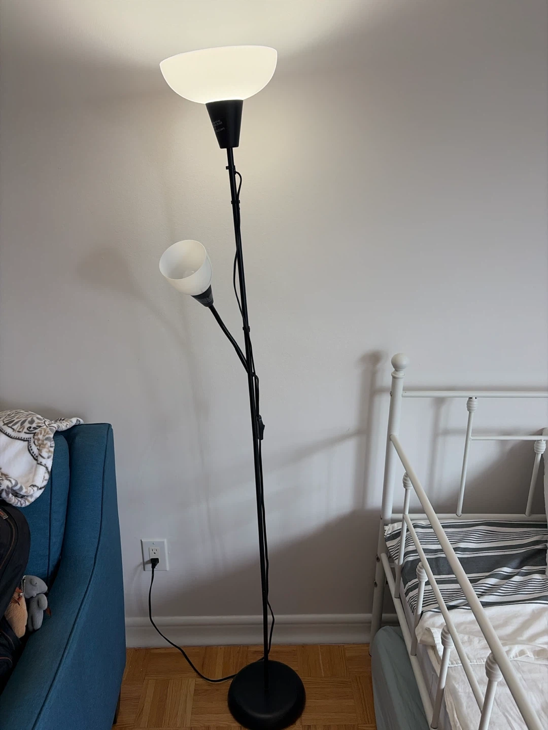 Black floor lamp with reading light - photo 3