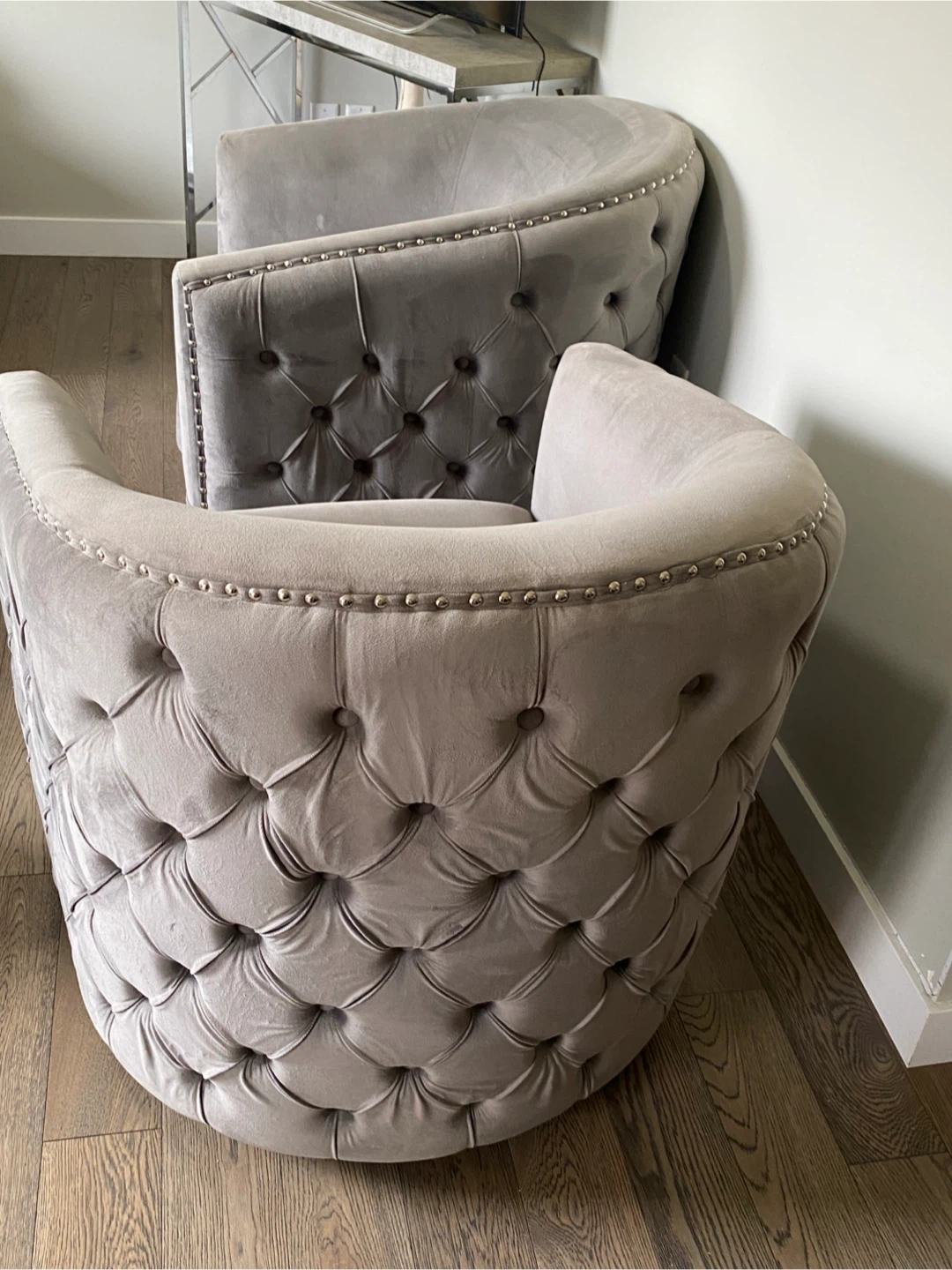 Accent Arm chair with swivel