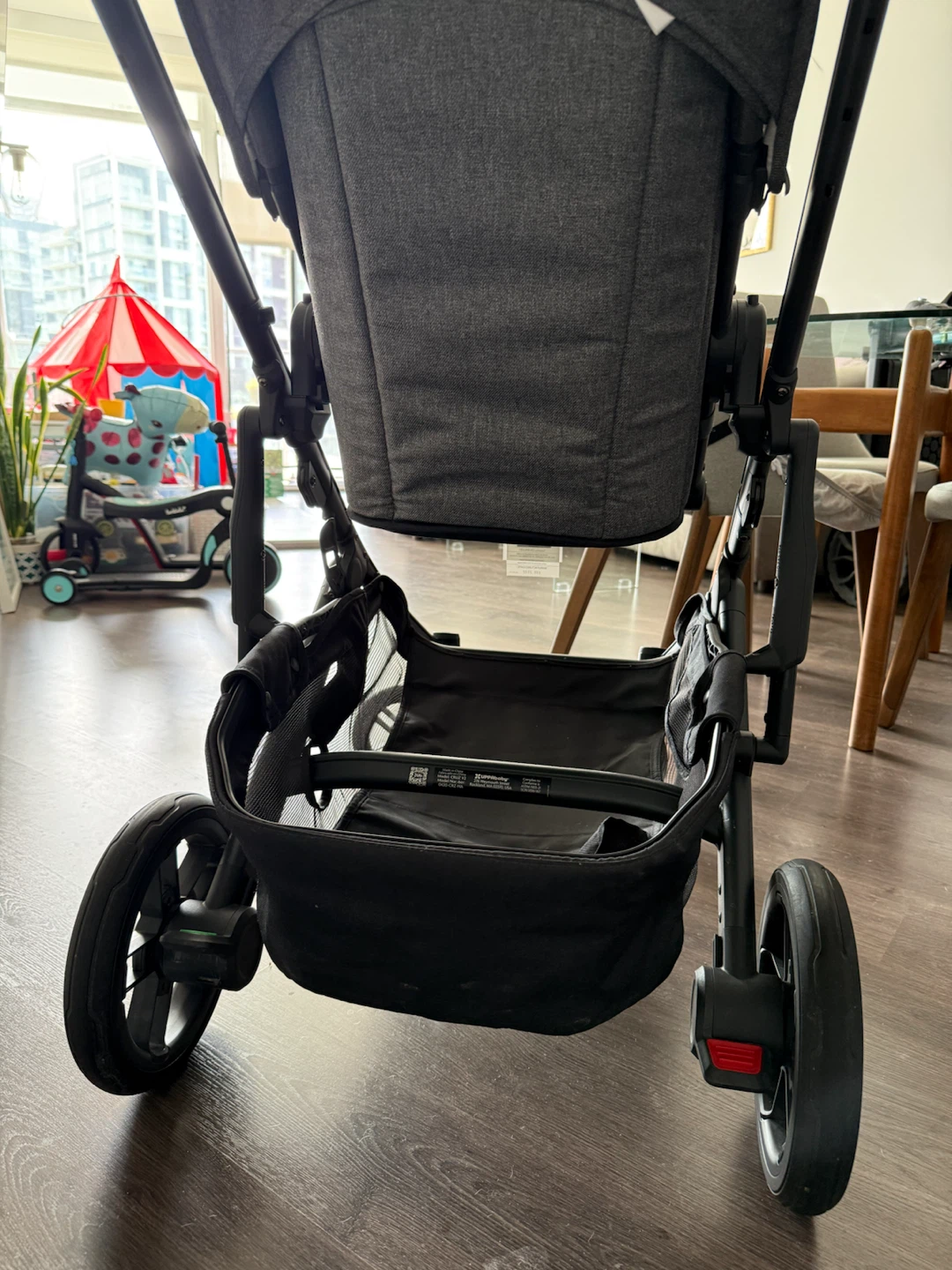 UPPABaby V2 Vista Stroller - photo 4