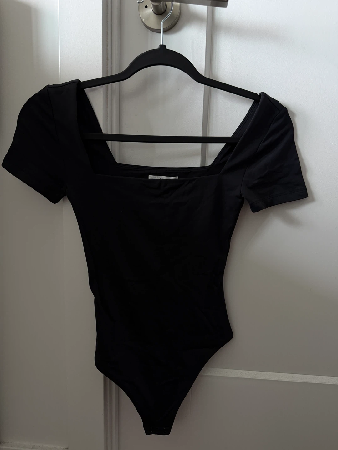 Babaton Contour Squareneck Bodysuit