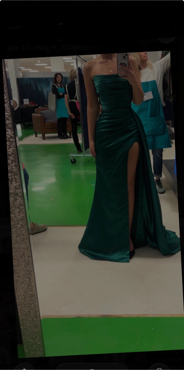 Prom dress: Emerald Green Satin Floor-Length Gown
