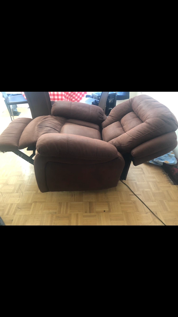 Brown reclining armchair - photo 2