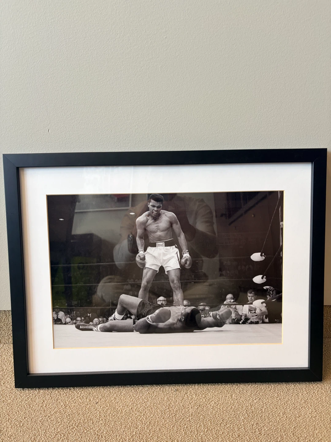 Muhammad Ali vs Sonny Liston Framed Photo – 21 x 16 in - photo 2