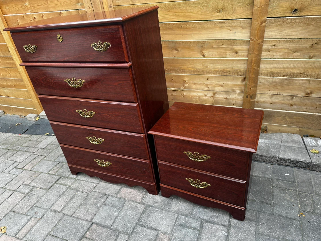 Vintage Solid-Wood 2‑Drawer Nightstand / Side Table - photo 3