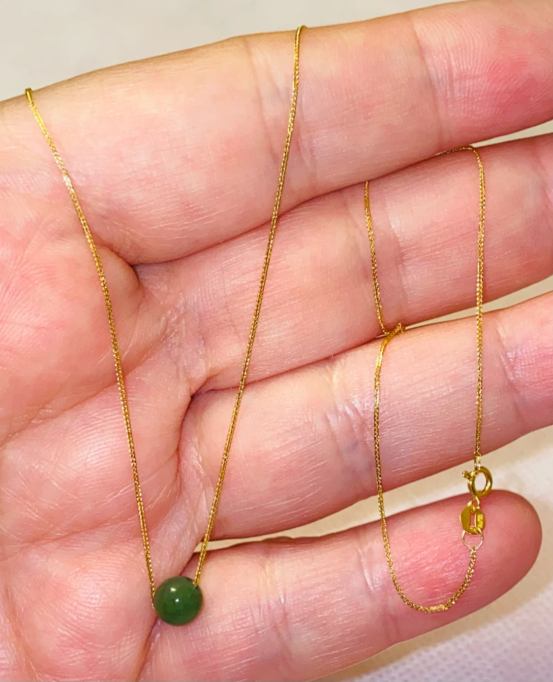 Au750 Gold Necklace with Green Jade Bead