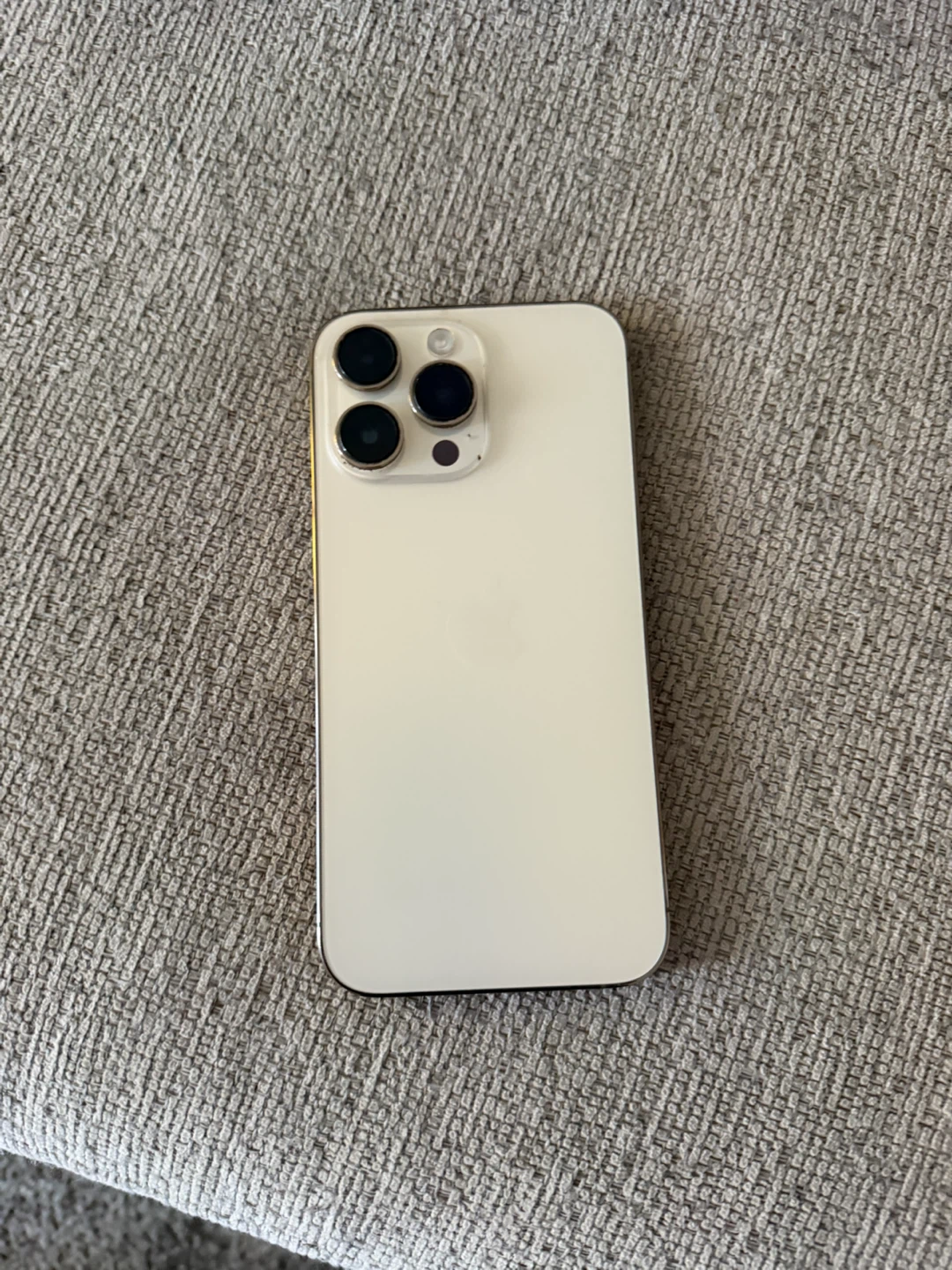 iPhone 14 Pro Max - photo 4