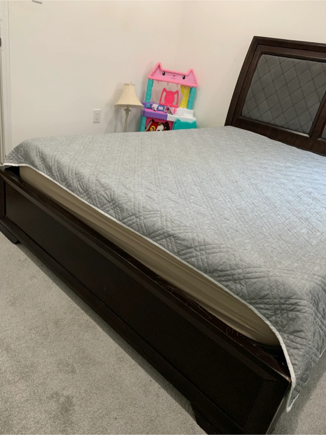 Dark wood bedroom furniture set - photo 2