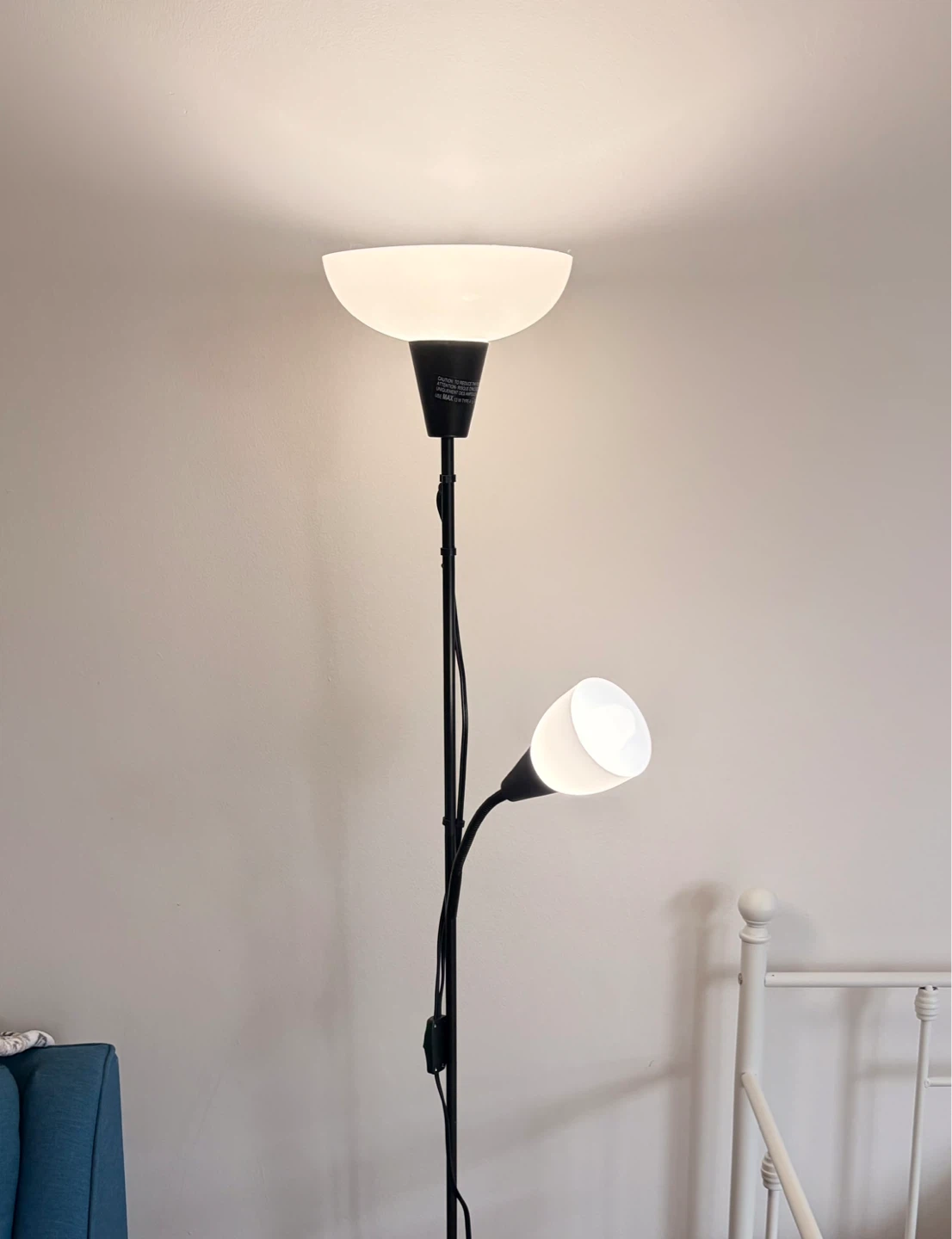 Black floor lamp with reading light - photo 3