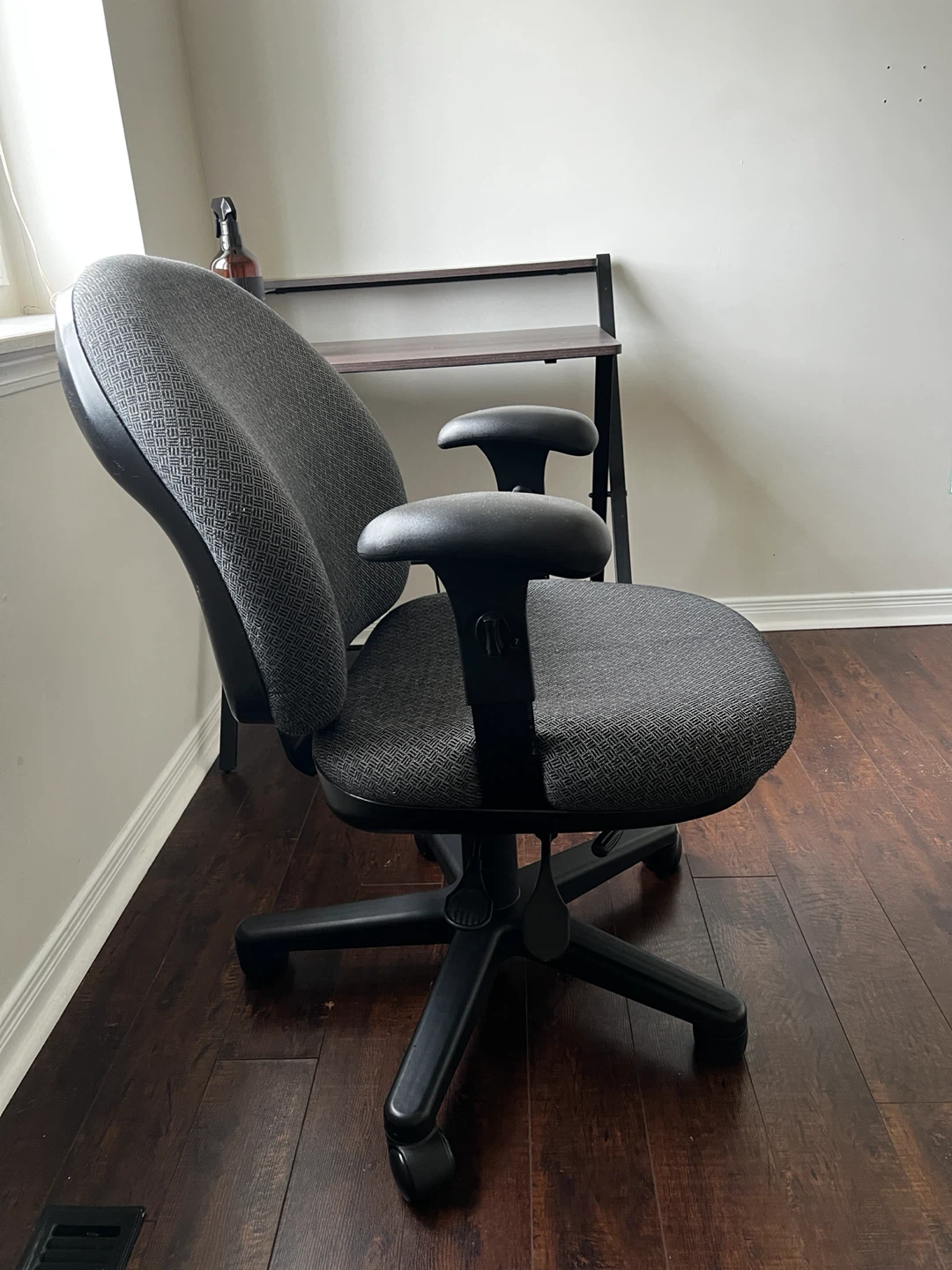 Ergonomic Office Task Chair