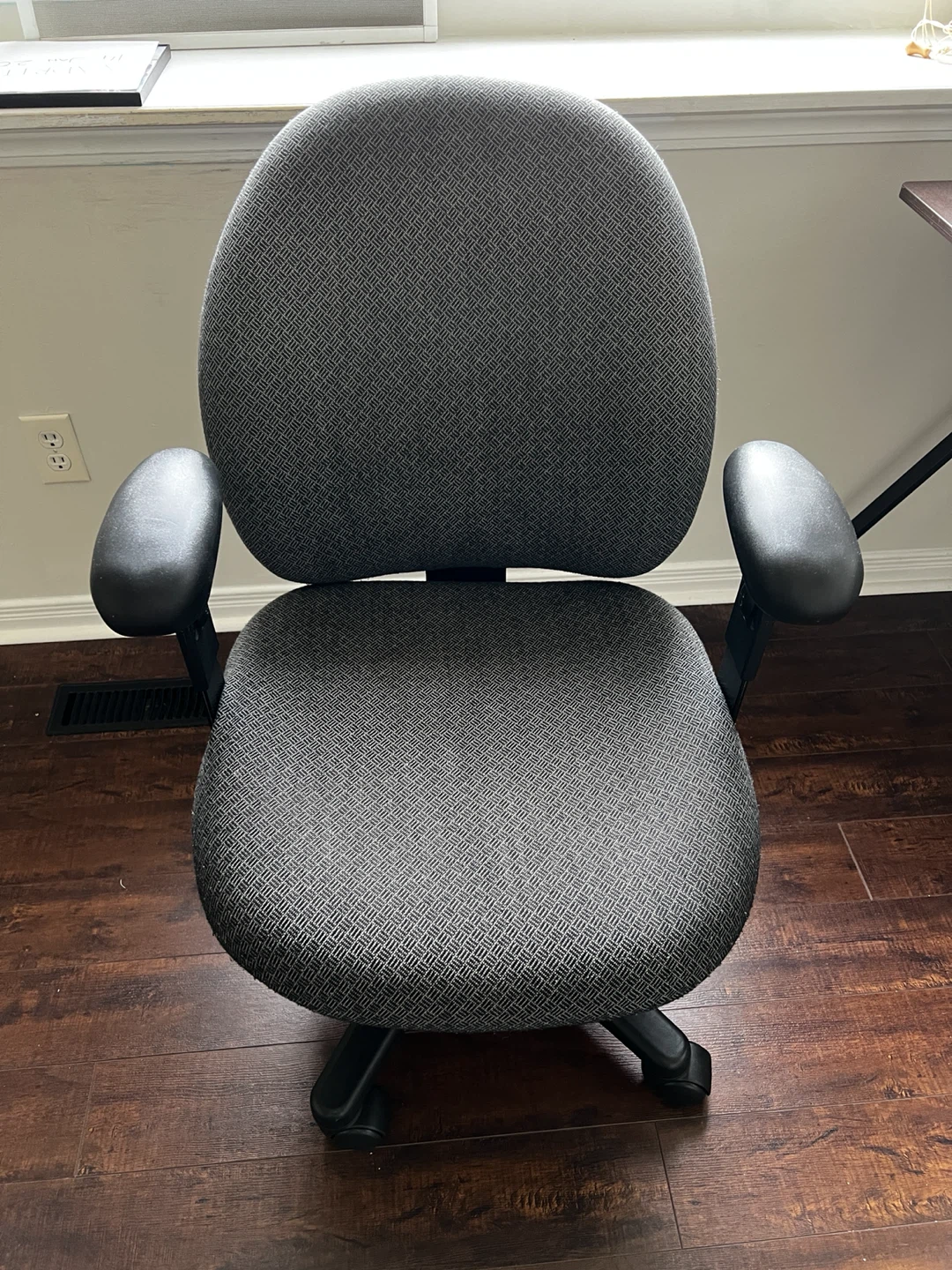 Ergonomic Office Task Chair - photo 2
