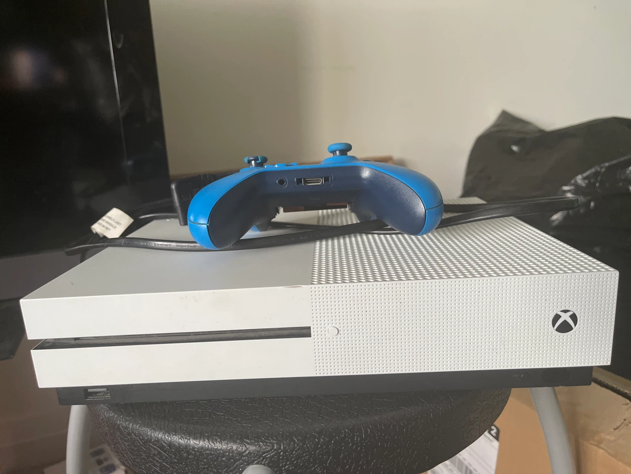 Xbox One S Console with Blue Controller