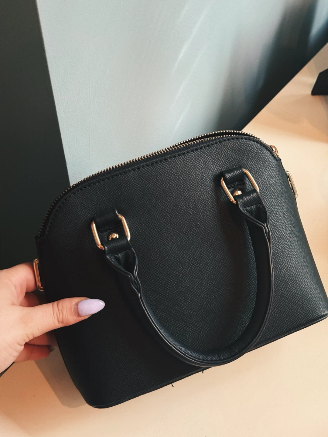 Ystrdy Mini Dome Satchel – Black