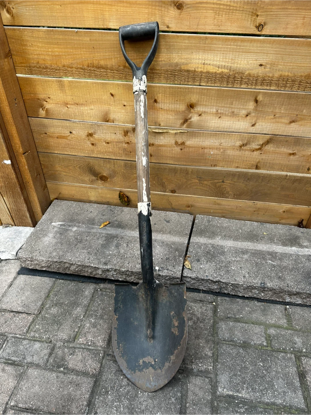 🛠️ Solid Metal D-Handle Shovel — Durable & Tempered Steel