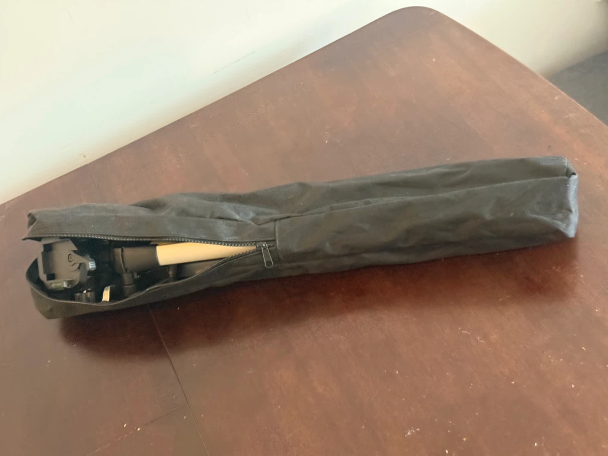 Amazon Basics Camera Tripod - photo 3