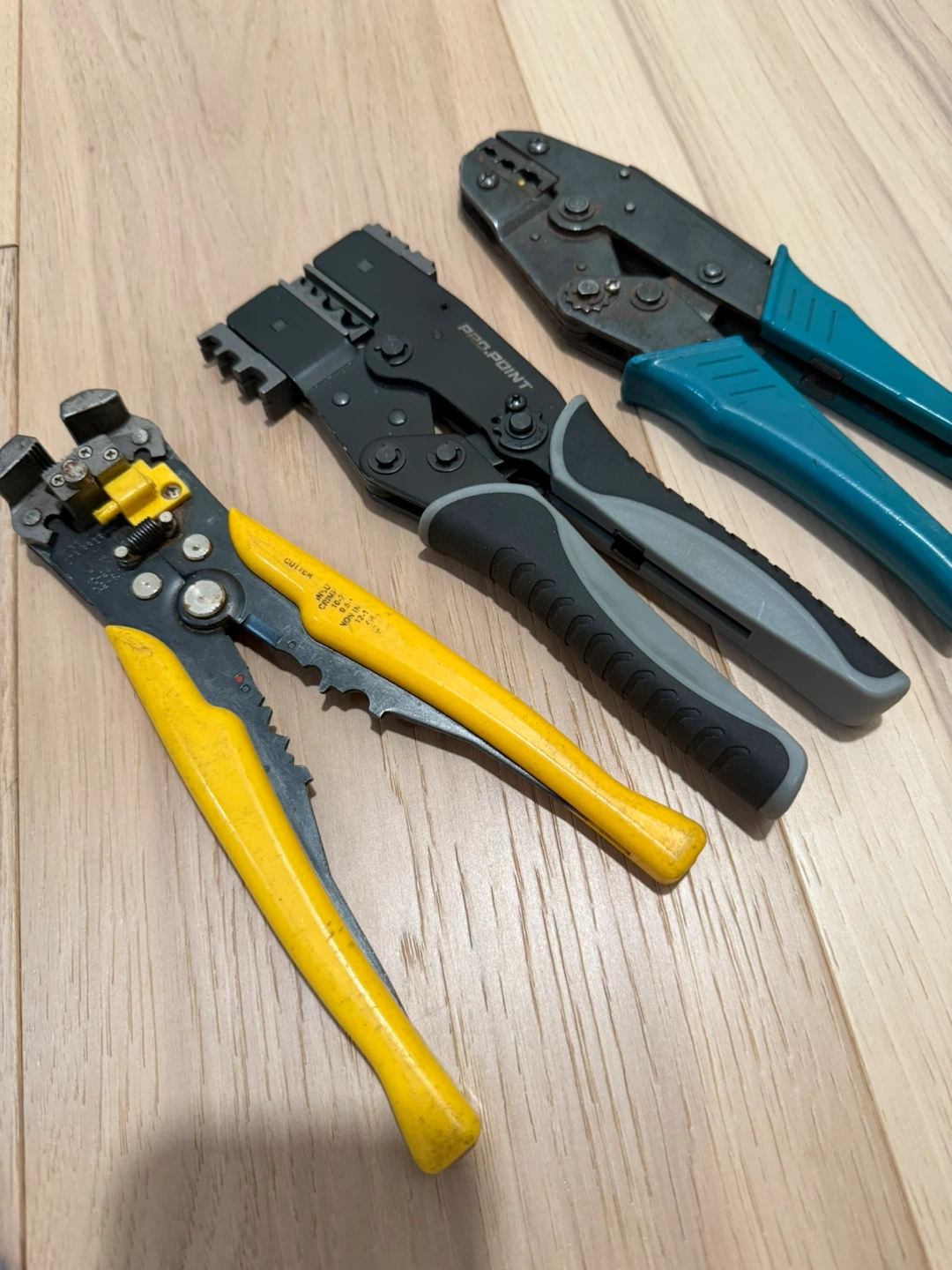 Set of 3 Crimping and Wire Stripping Tools - photo 3
