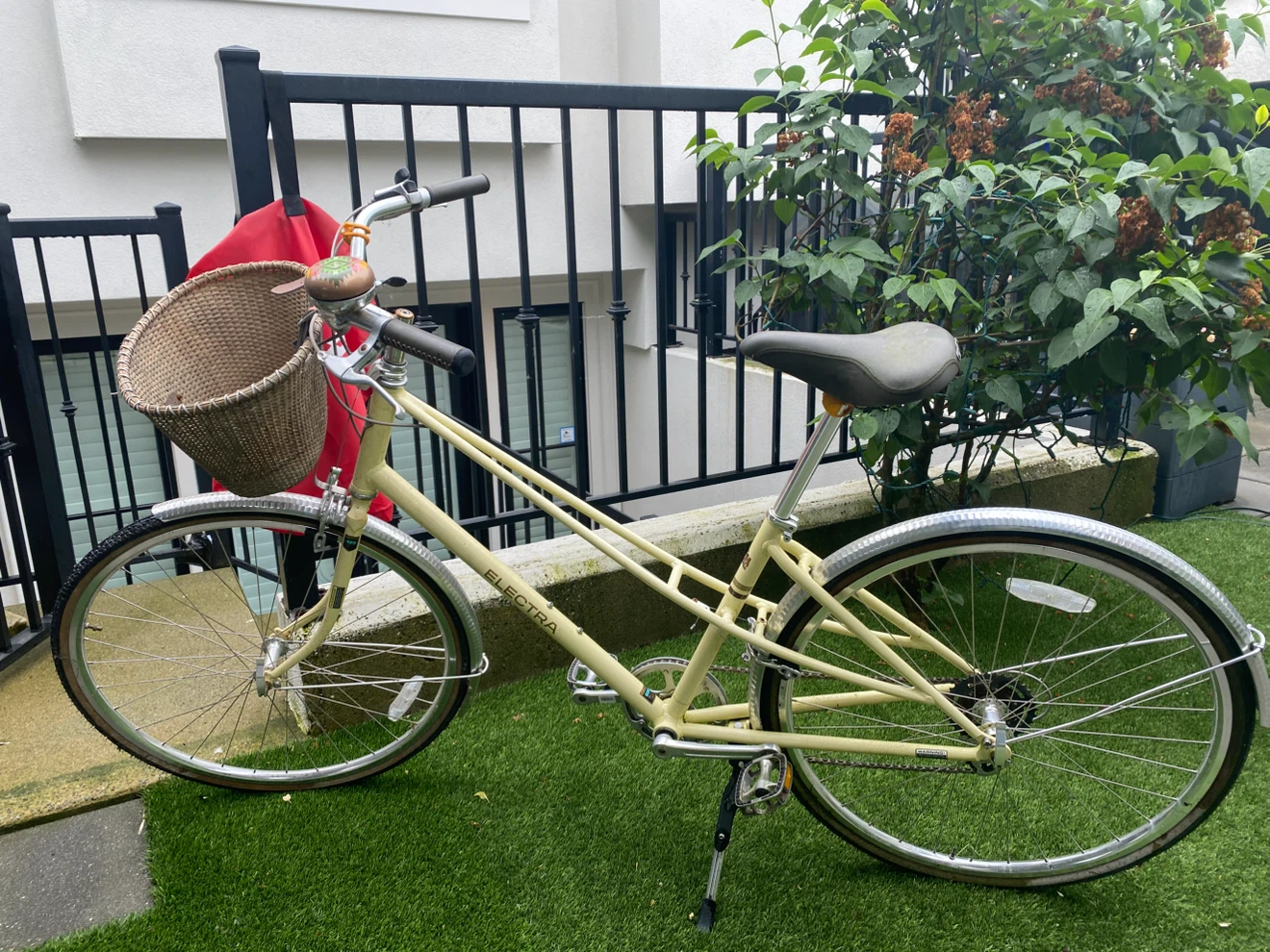 Electra Bicycle with Nantucket Bike Basket - photo 2