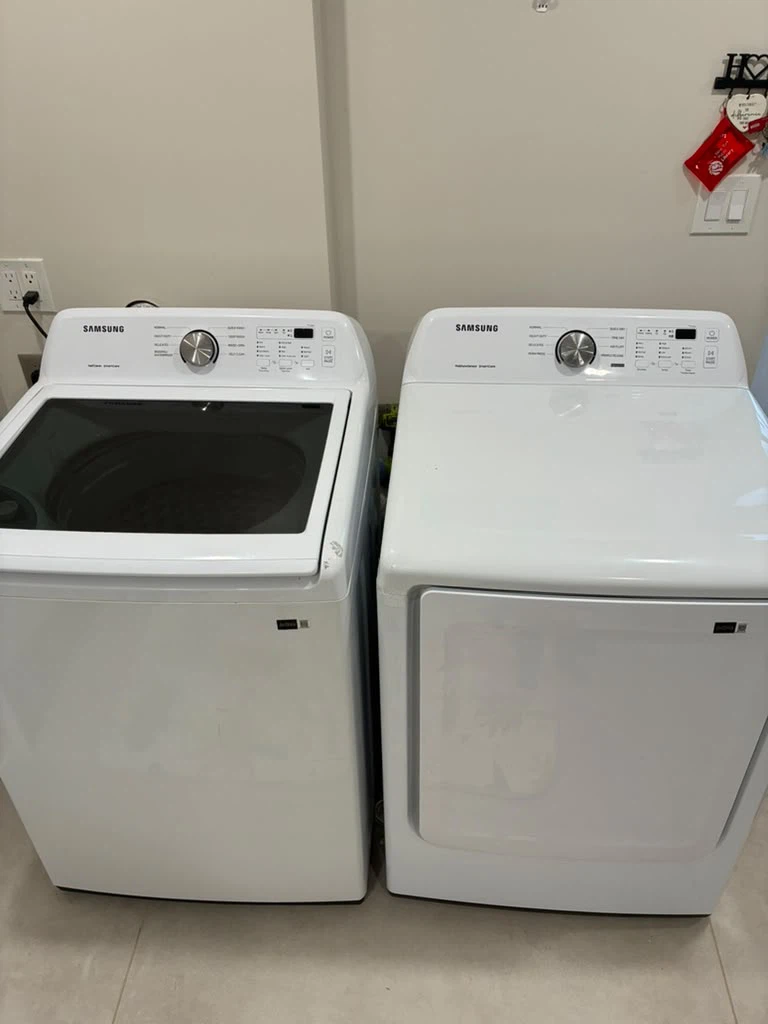 Samsung Washer & Electric Dryer Set – Excellent Condition