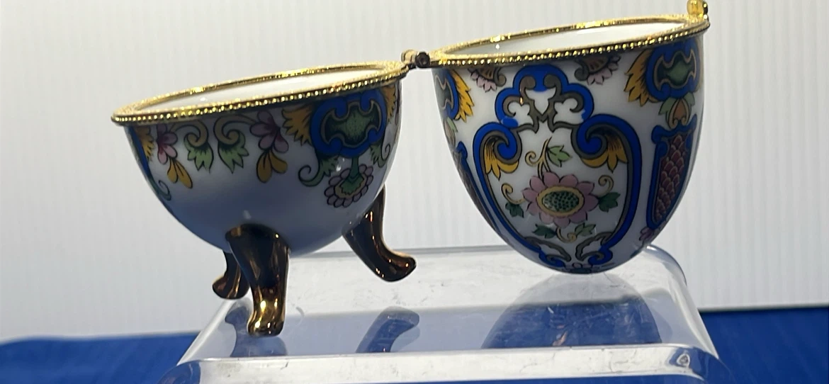 Footed Porcelain Egg Trinket Box - photo 4